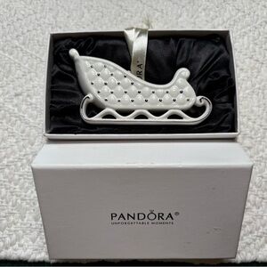 Pandora Porcelain Ceramic 2014 Santa Sleigh Christmas Ornament with Jewelry Bag